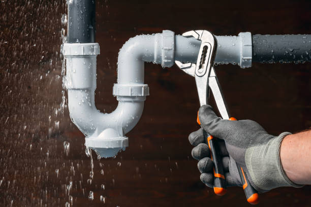 Professional Sewer Line Repair technician working in Fiatt, IL